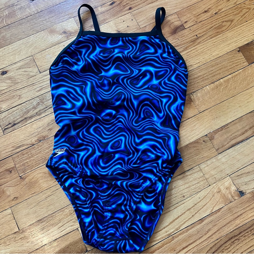 EUC Women’s Speedo Flyback Training Suit size 36